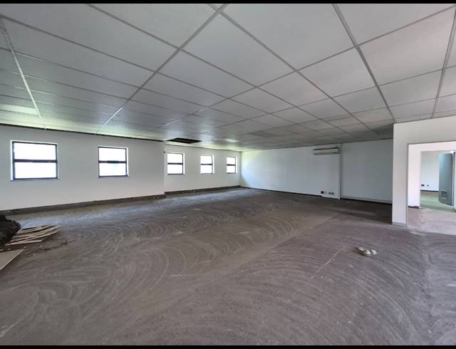 549M² OFFICE TO LET IN SUNNINGHILL